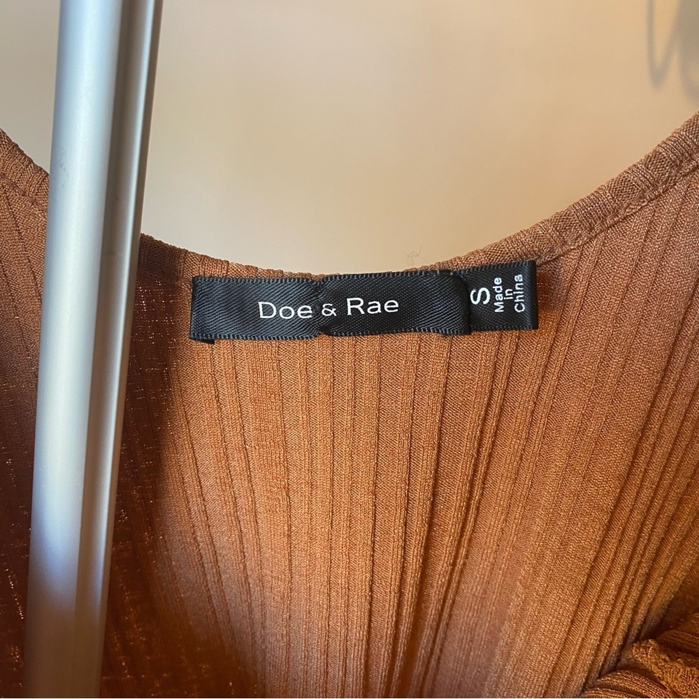 Doe and Rae Women's Tan Ribbed Tank Top - Picture 3 of 3